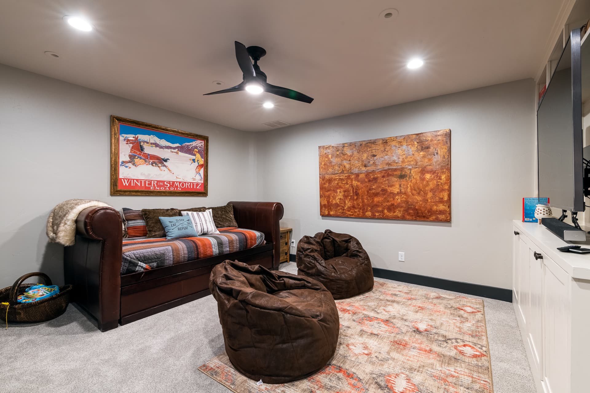 Mountain High at the Plaza - Image 27