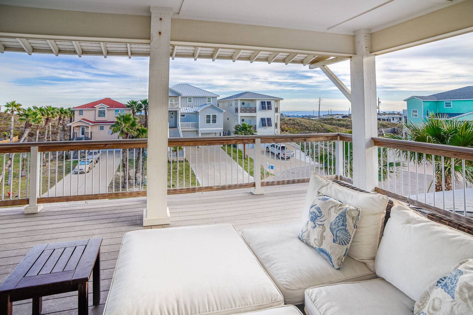 Gone Coastal House - Image 47