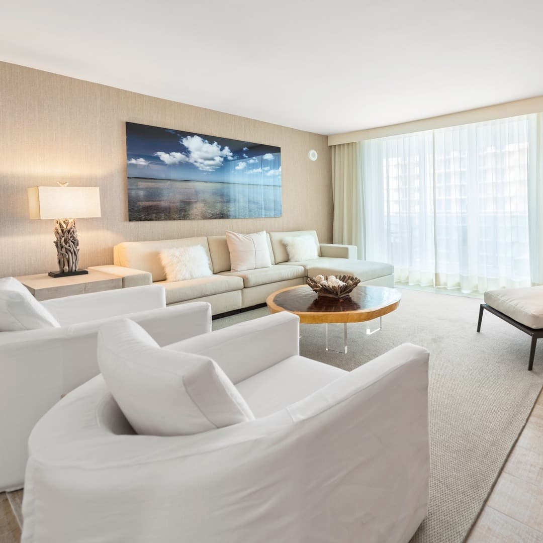 1 Hotel & Homes Condo #1015 - Image 1