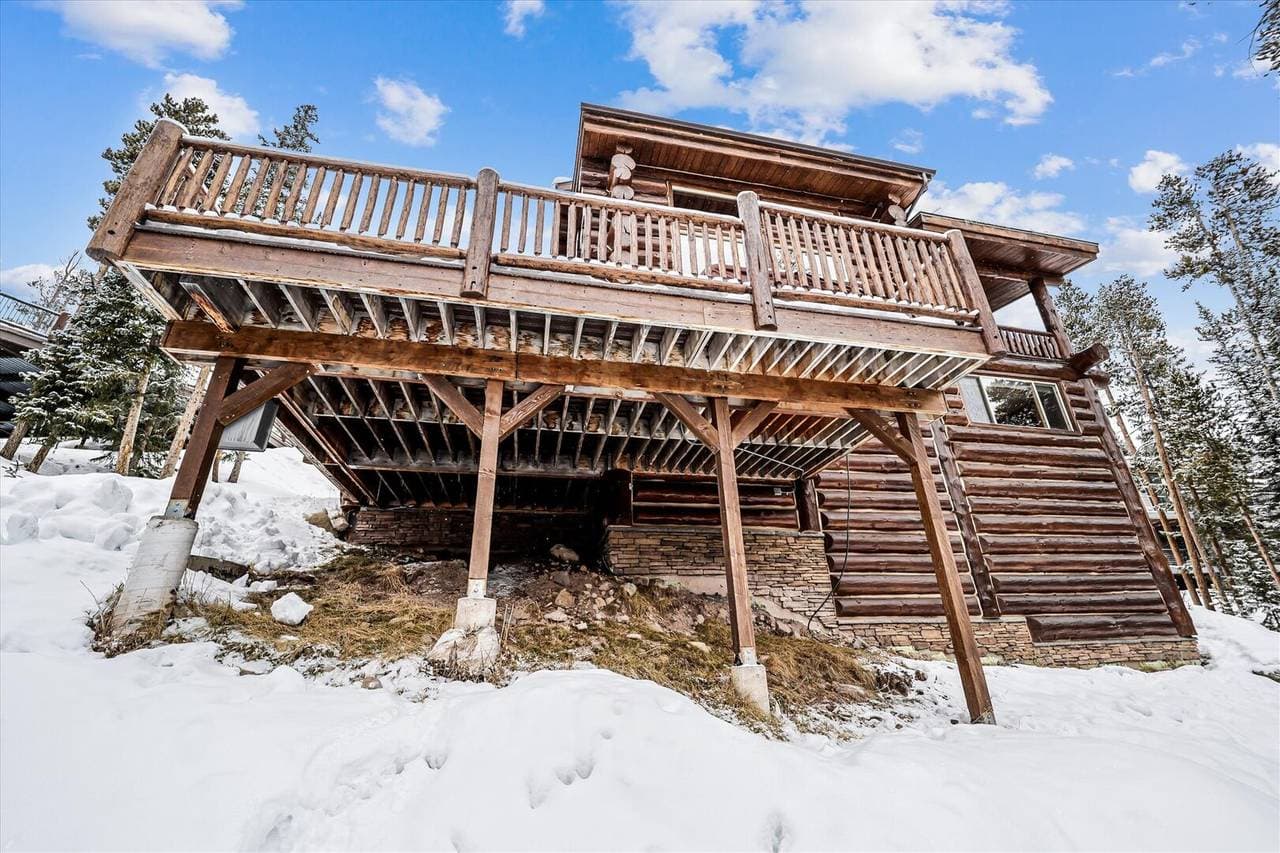 Modern Log Cabin - Image 52