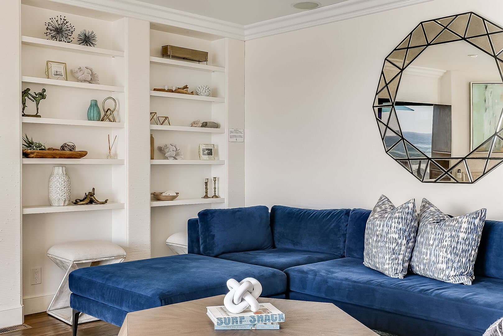 Dolphin Bluff - Image 5