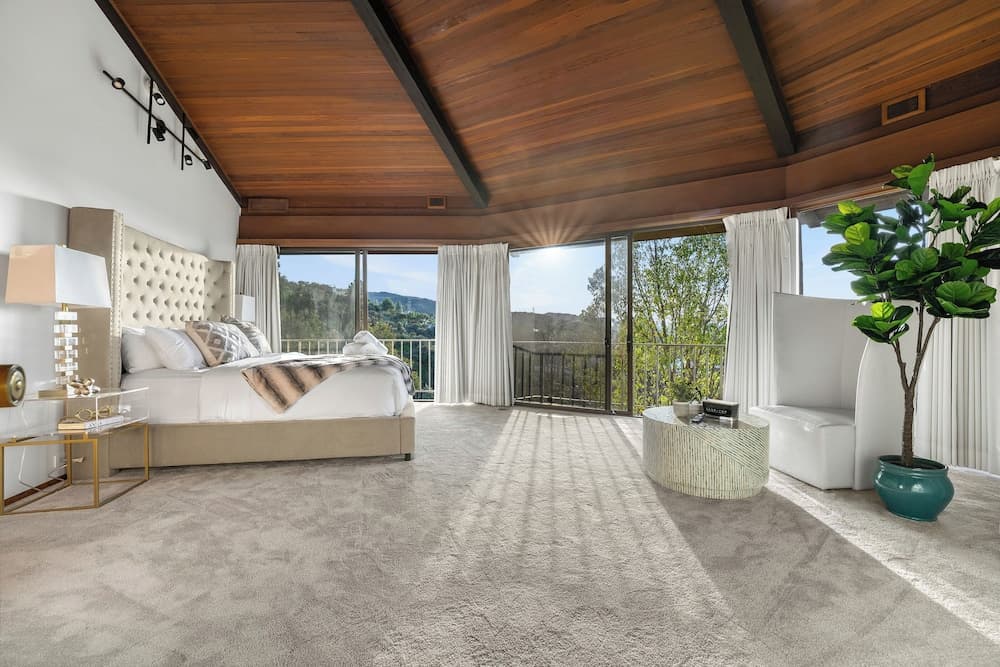 Via Vallarta - Image 7