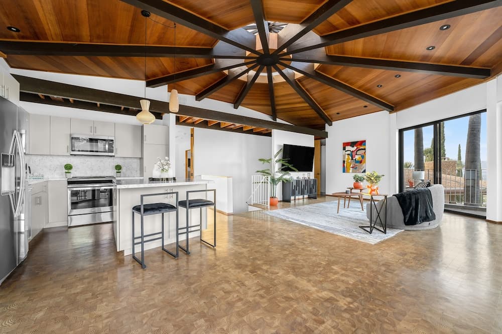 Via Vallarta - Image 11