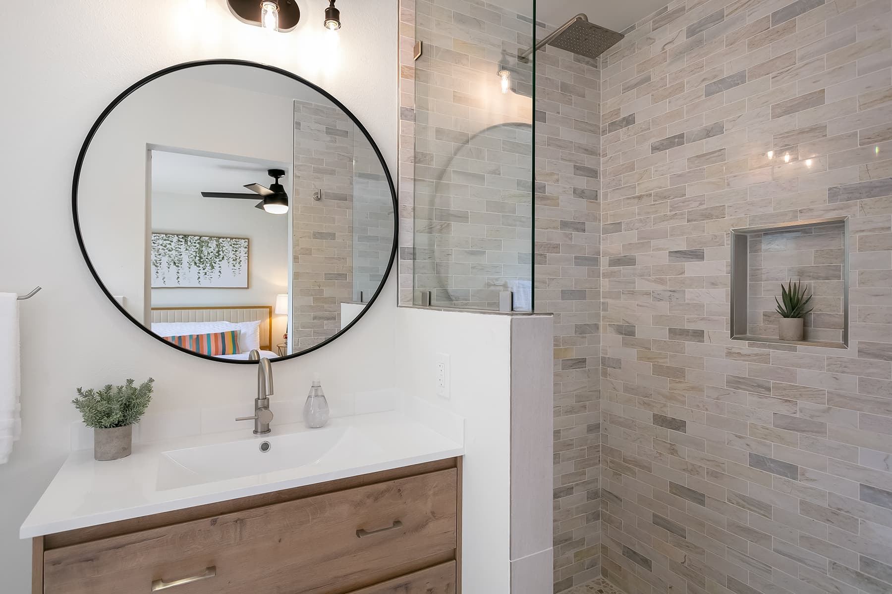 Vine and Vibes - Image 7