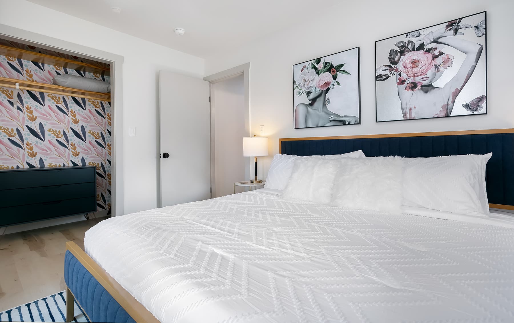 Vine and Vibes - Image 12