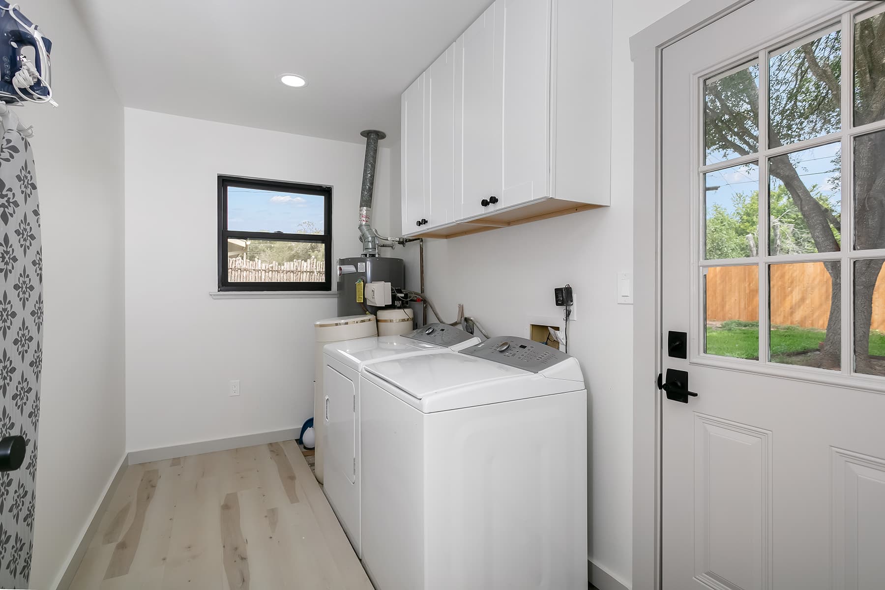 Vine and Vibes - Image 13