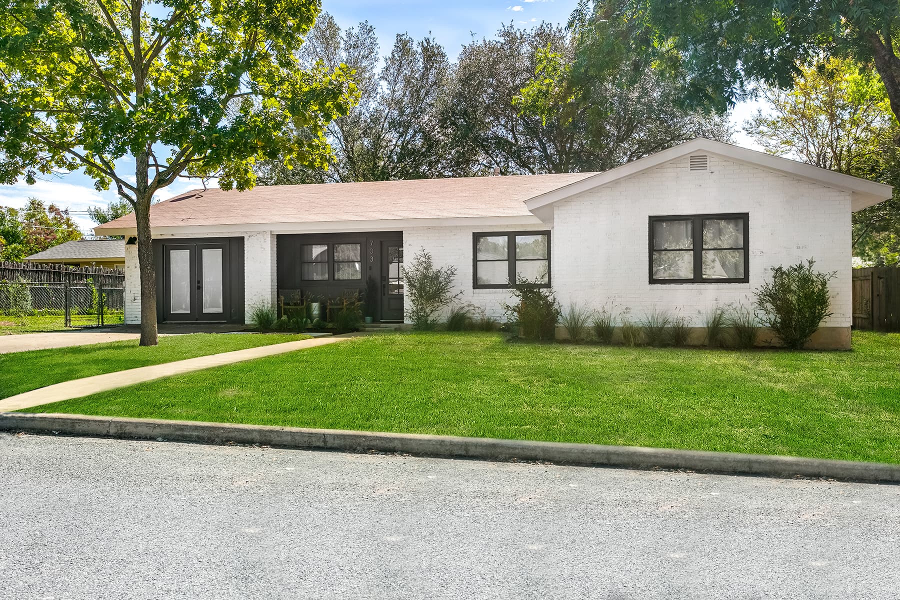 Vine and Vibes - Image 14