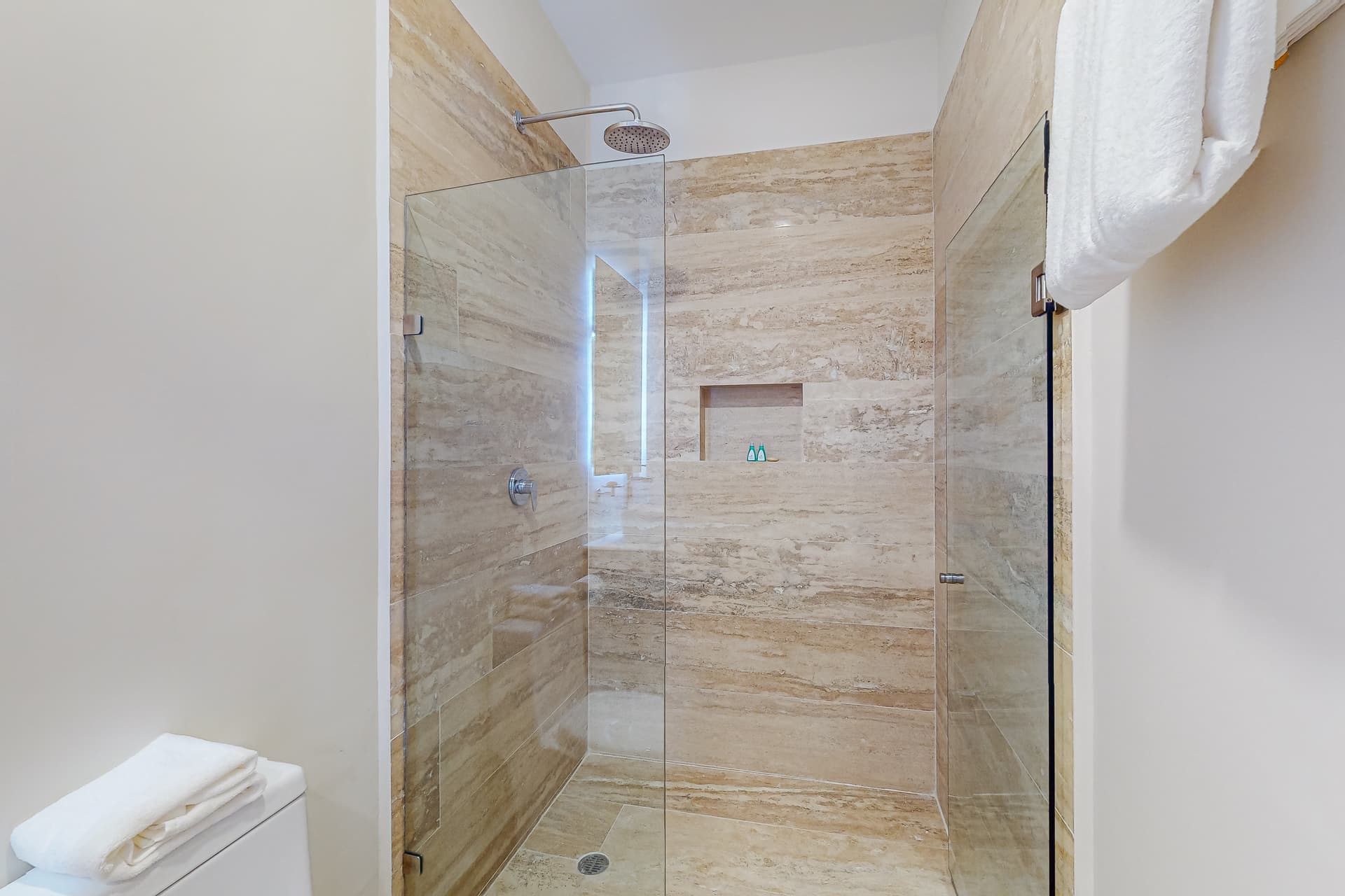 Amour Residence - Image 11