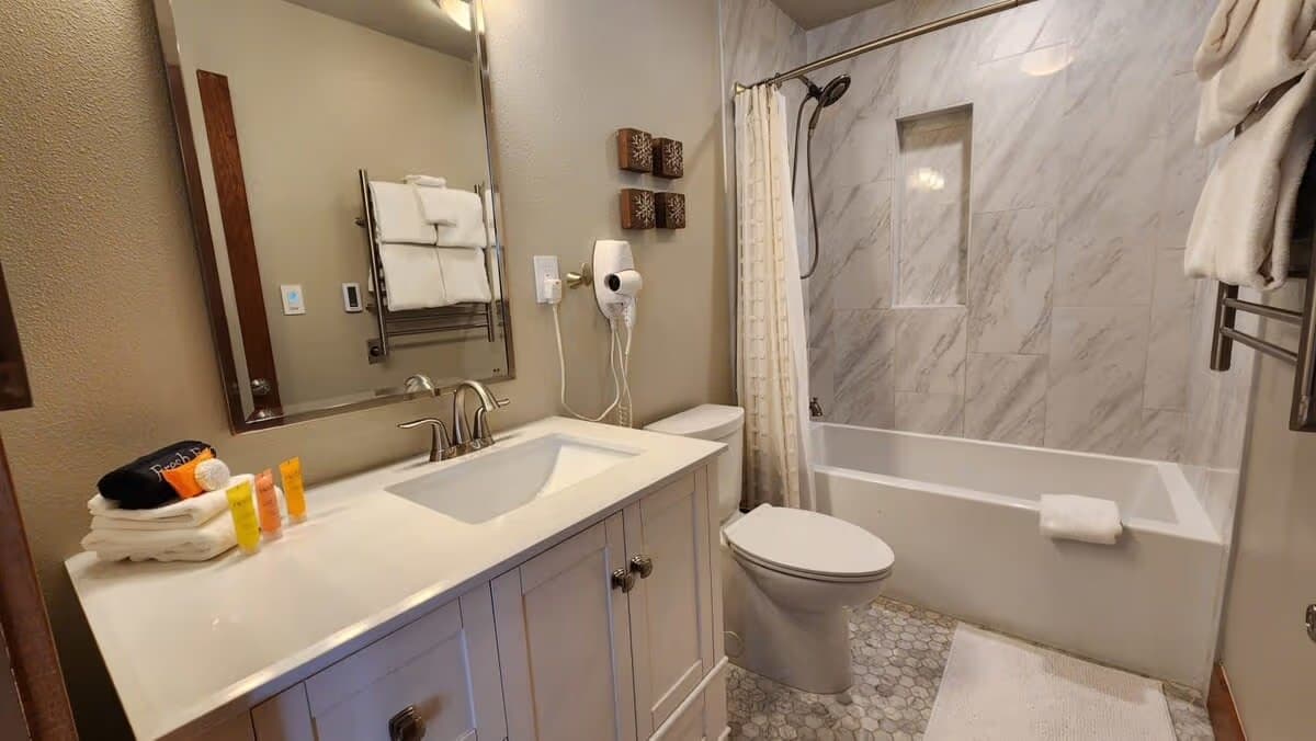 Gulchside Condo - Image 13