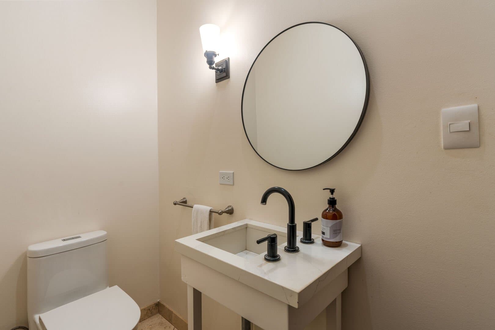 Ibis Condo #10 - Image 14