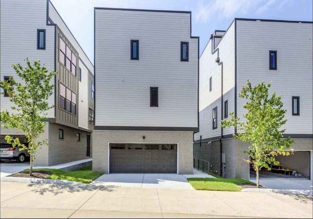 Broadway House - Image 5