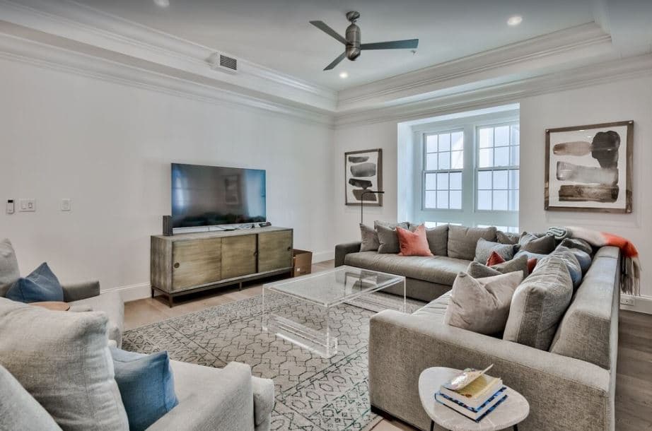 Barrett Orleans Villa - Image 2