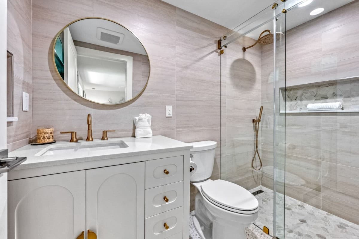 Beach Palm House - Image 23