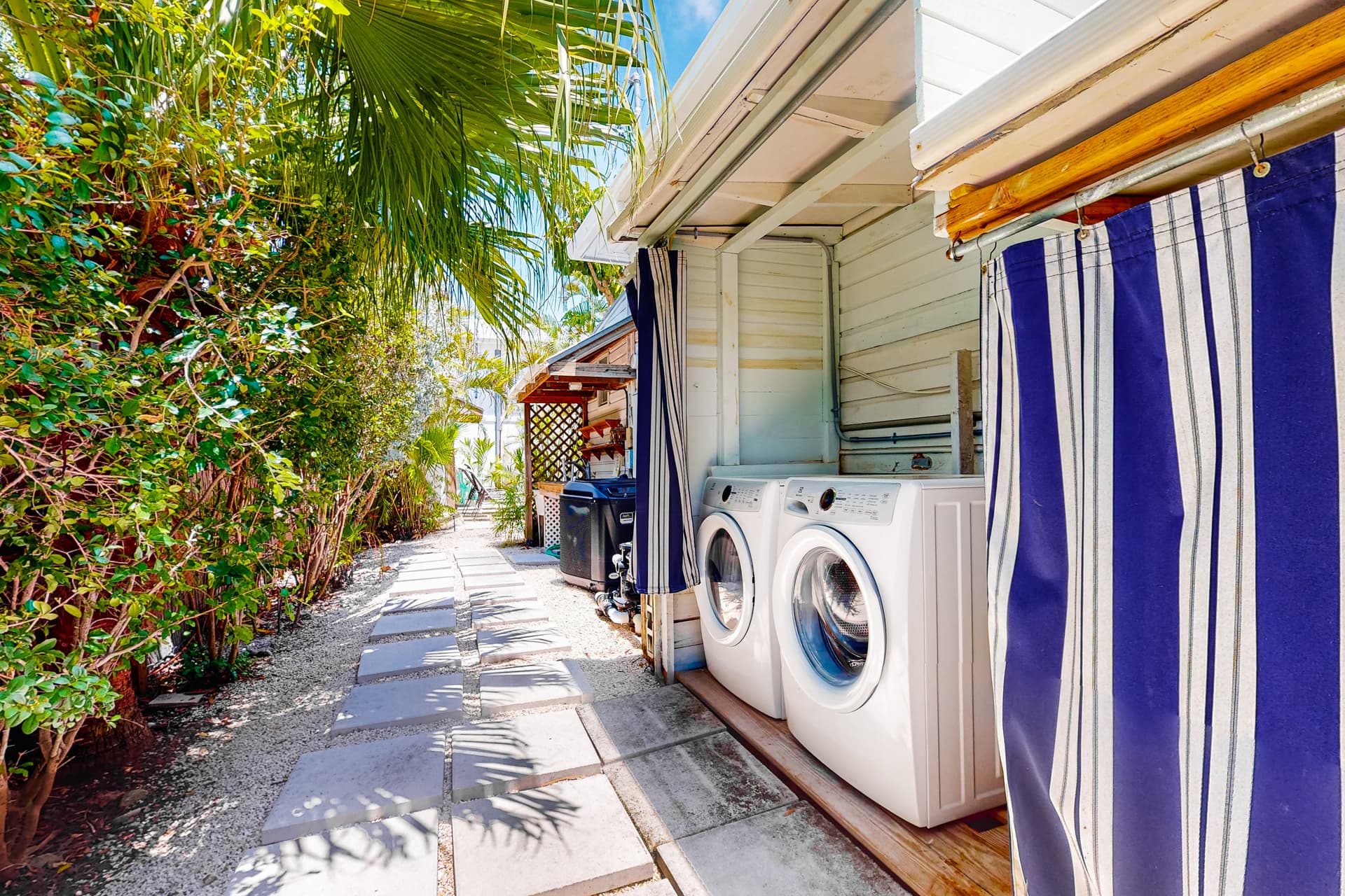 Papa's Hideaway - Image 48