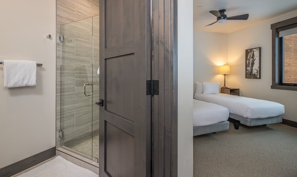 Mountain Lake Residence #403C - Image 11