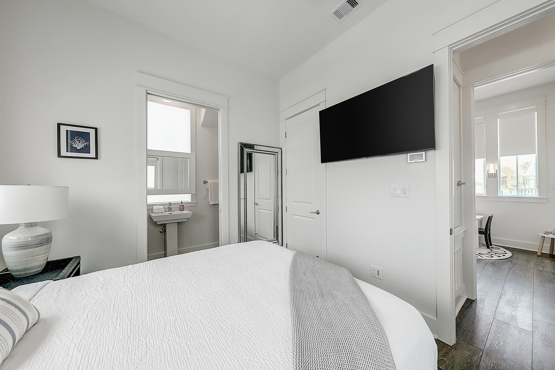 At Ease Home - Image 12