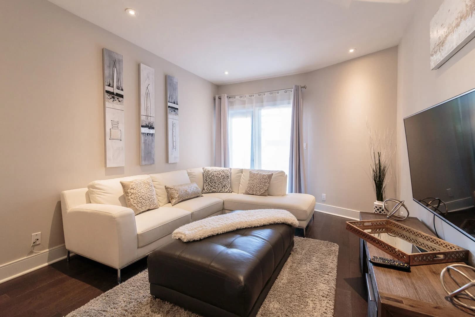 Hutchison Home - Image 2