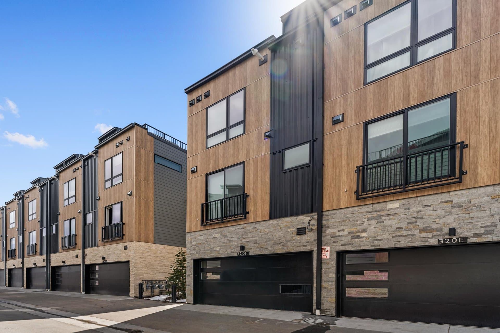 Fourth Street Crossing - Image 57