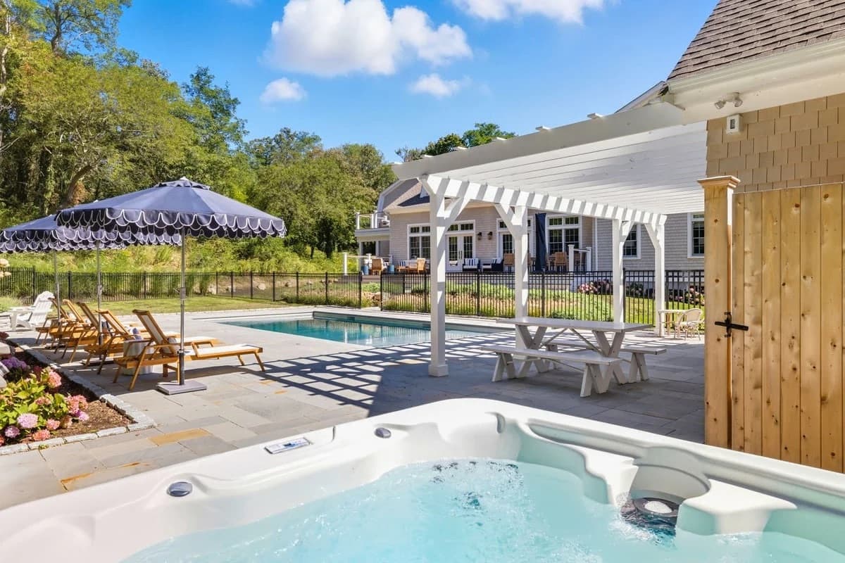 Hydrangea Hideaway - Image 57