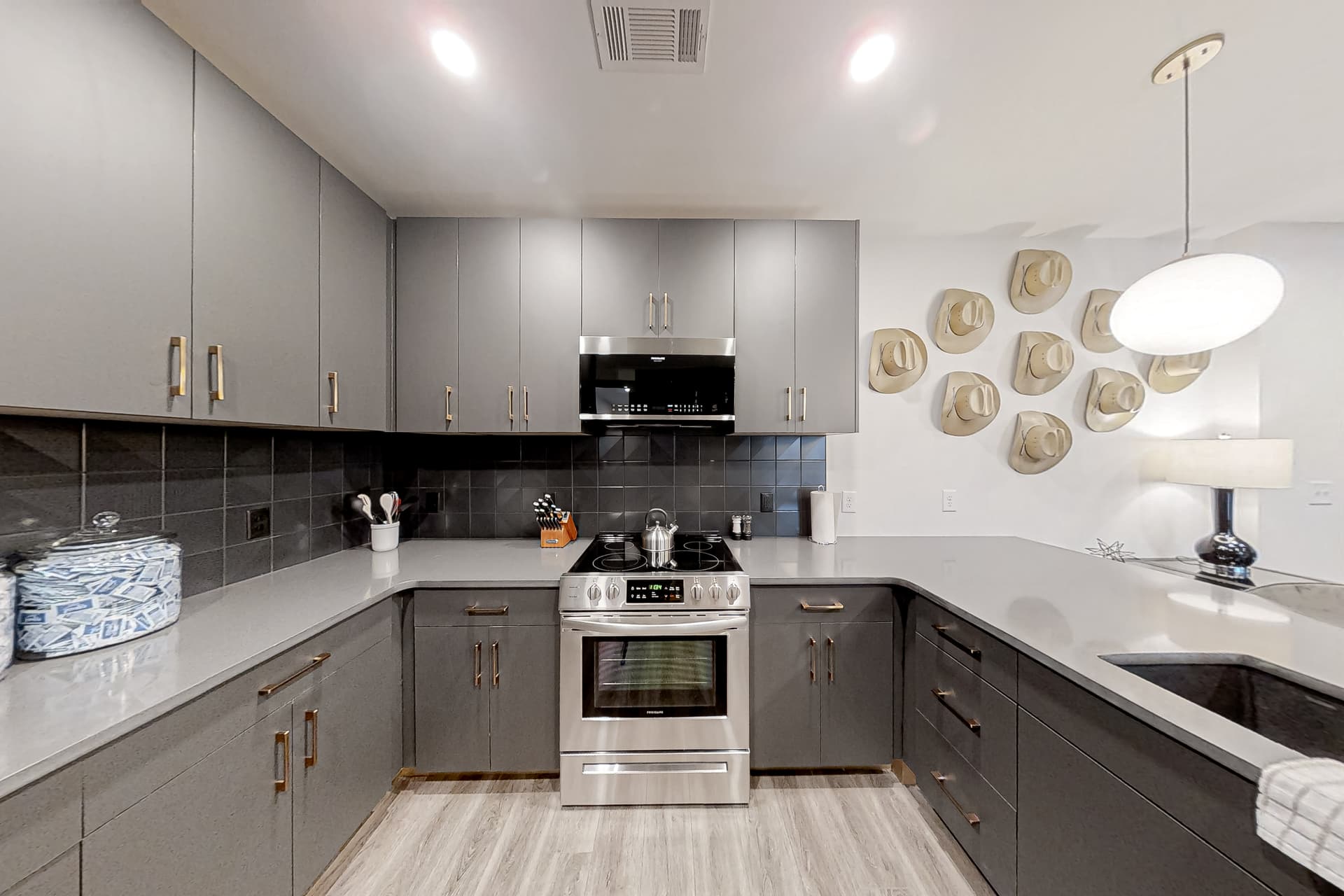 Music City Muze - Image 5