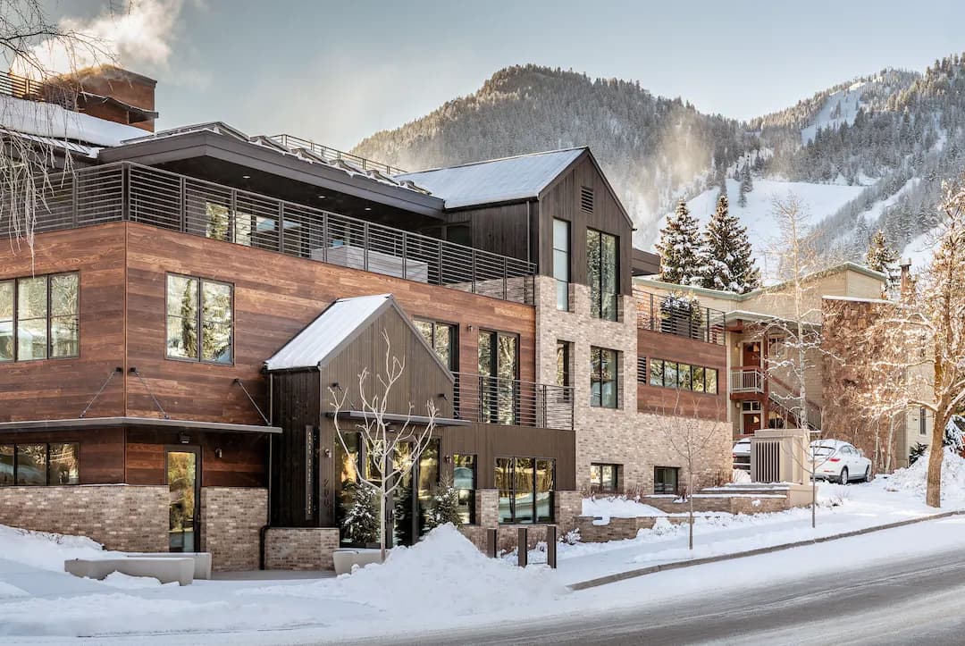 Aspen St. Lodge - Image 2