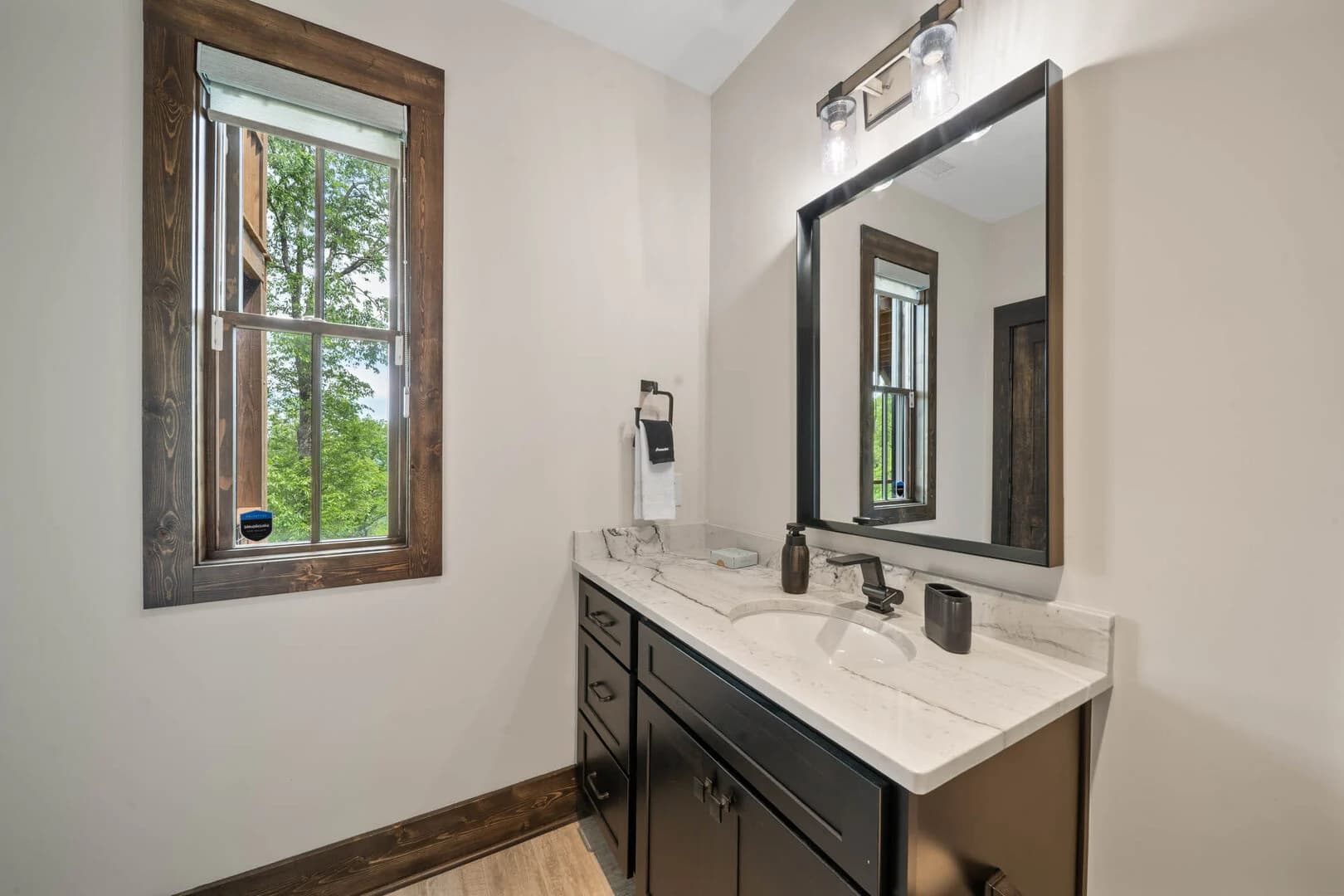 North Face Cottage - Image 49