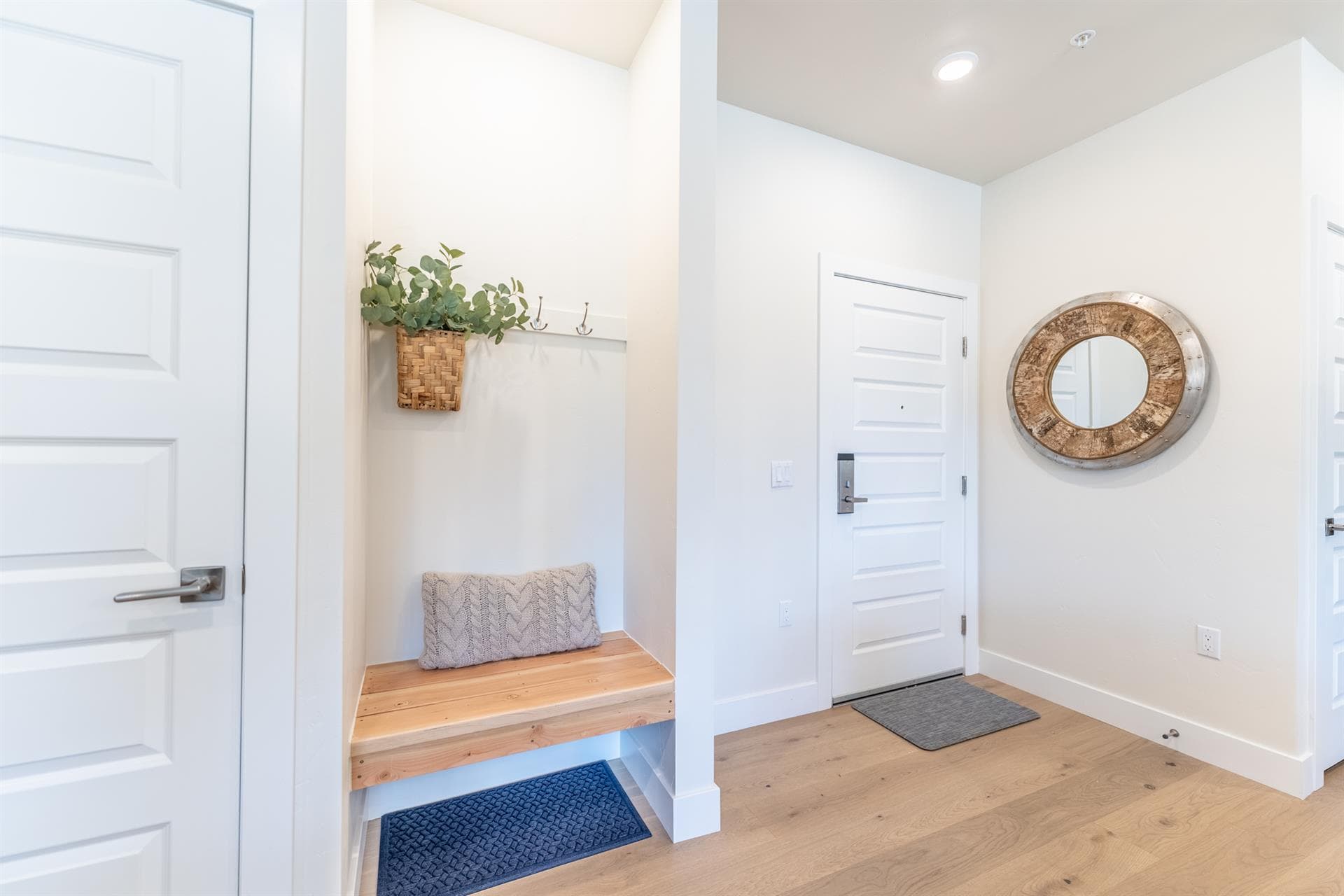 Mountain Mirage Escape - Image 8