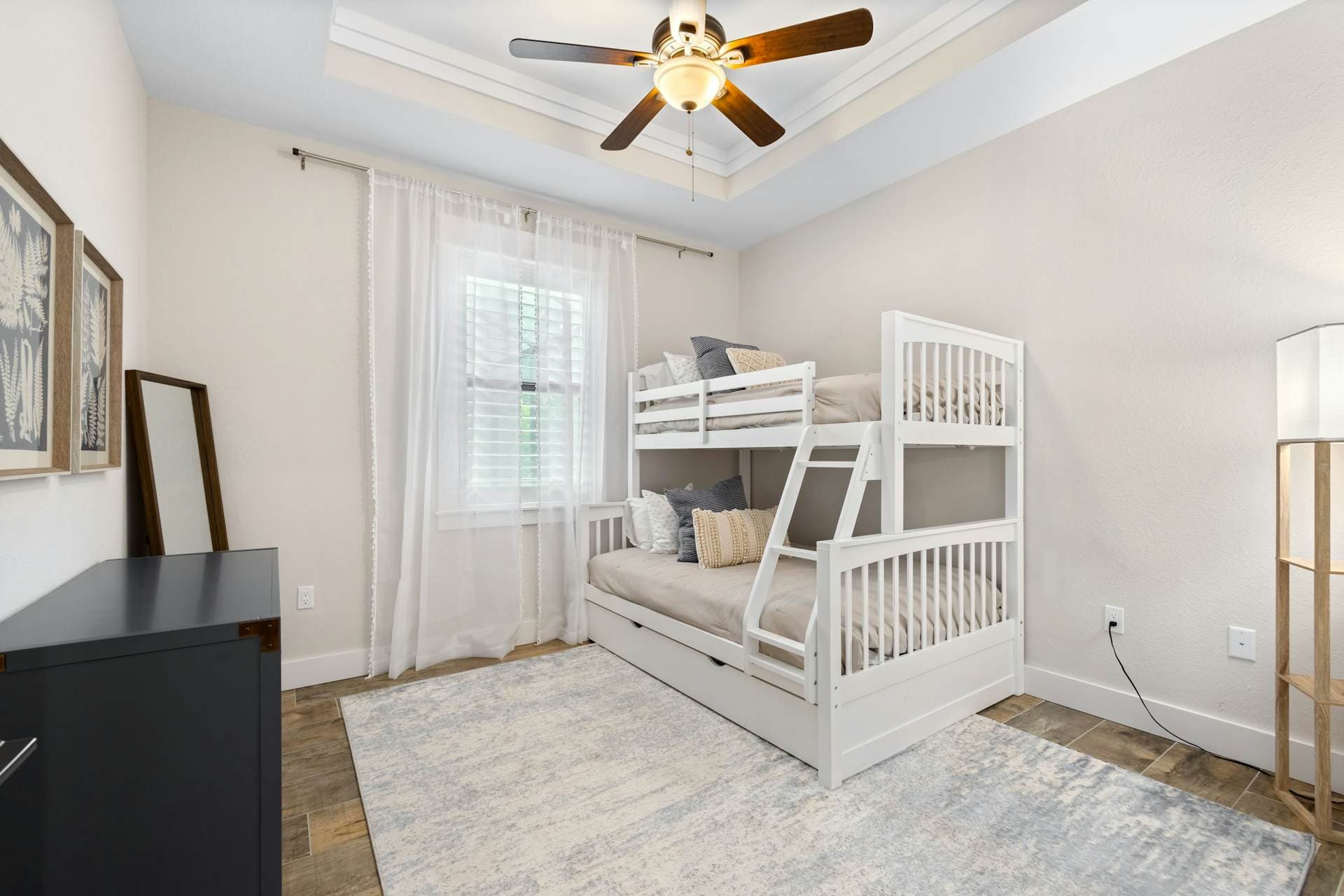 Paradise Daydream - Image 18