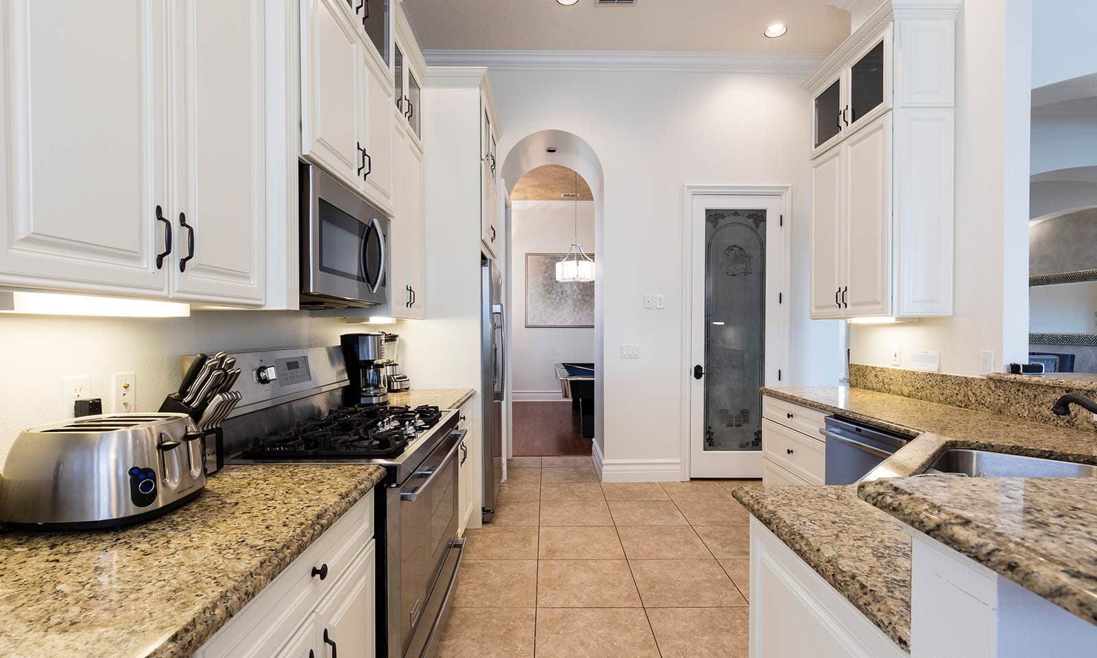 The Upscale Oasis - Image 10