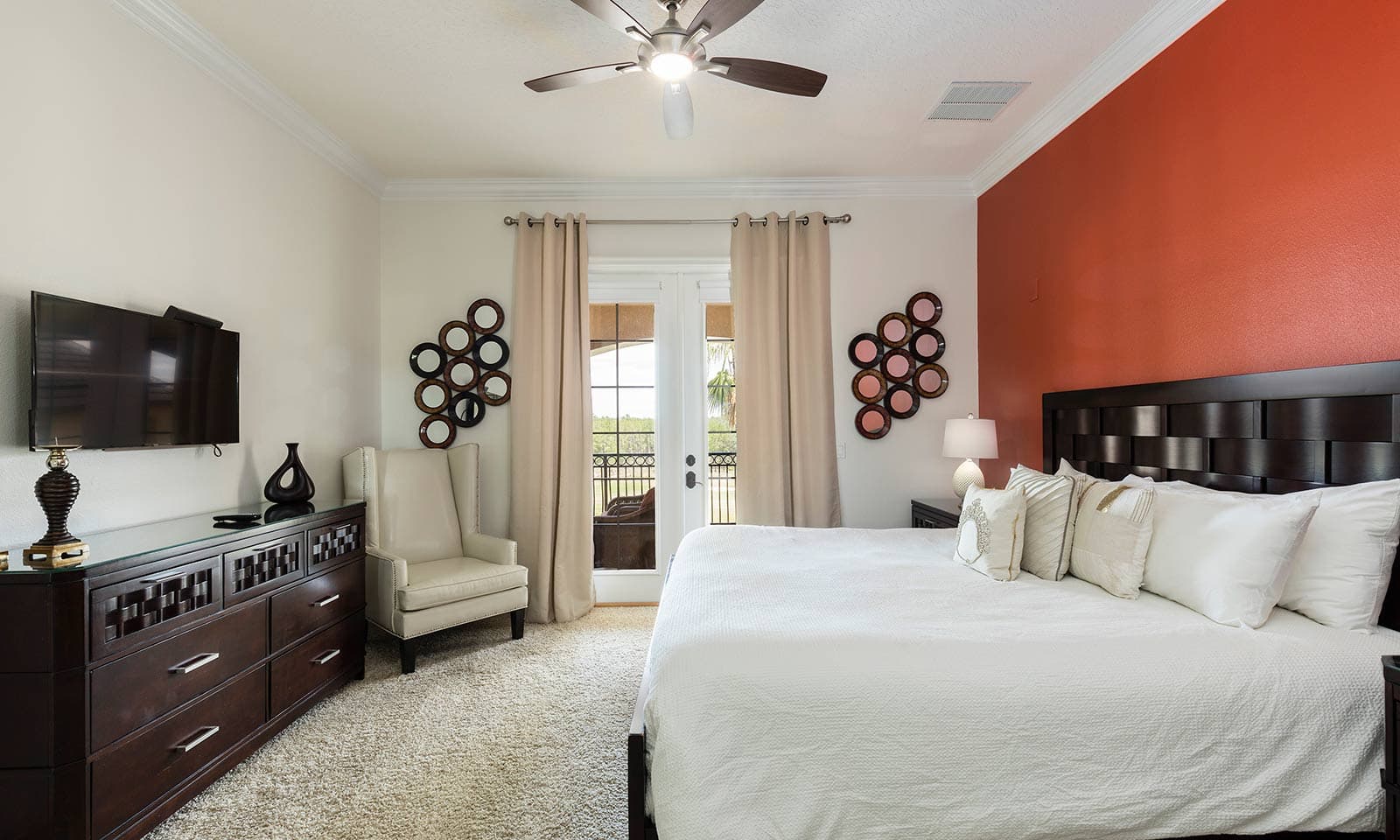 The Upscale Oasis - Image 17