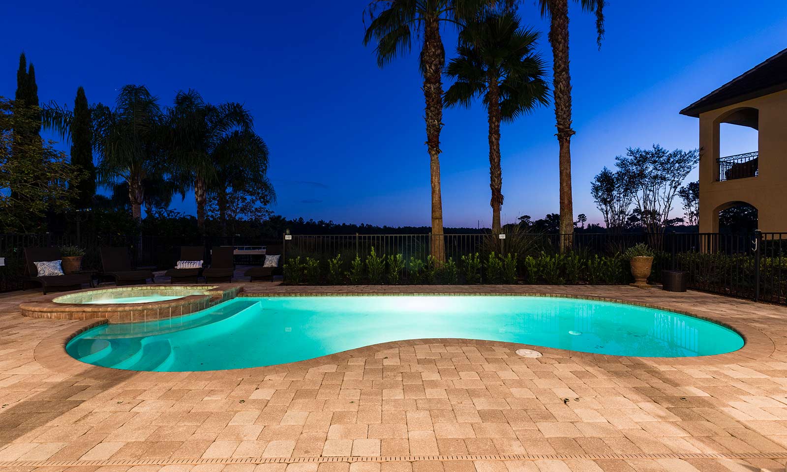 The Upscale Oasis - Image 36