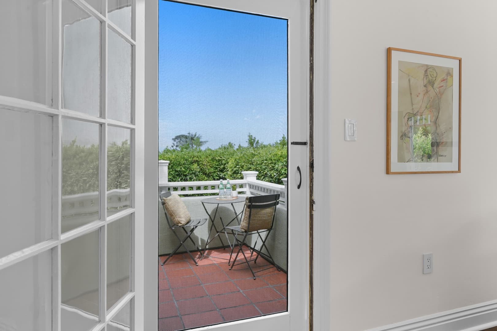 Summerland - Image 31