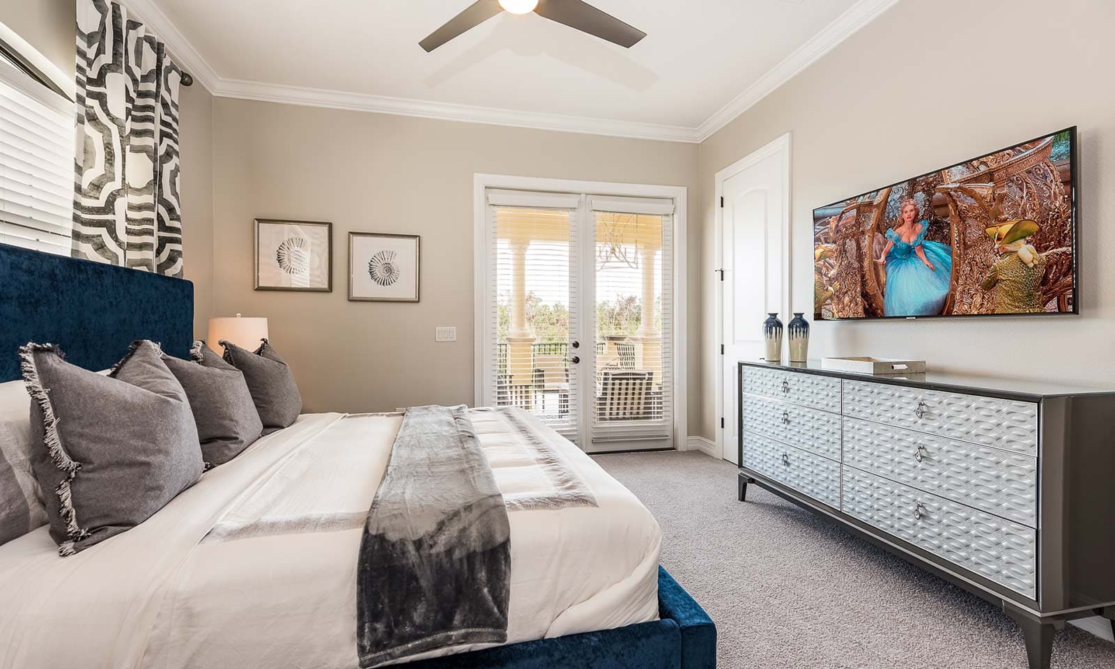 Elegant View Estate - Image 16