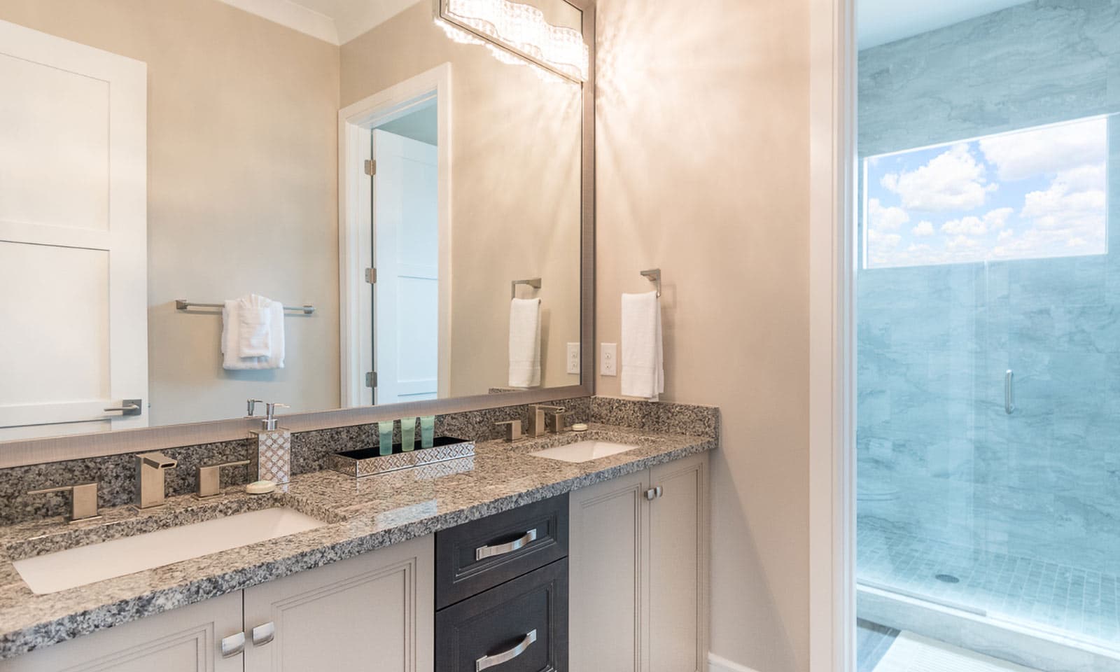 The Outstanding Oasis - Image 18