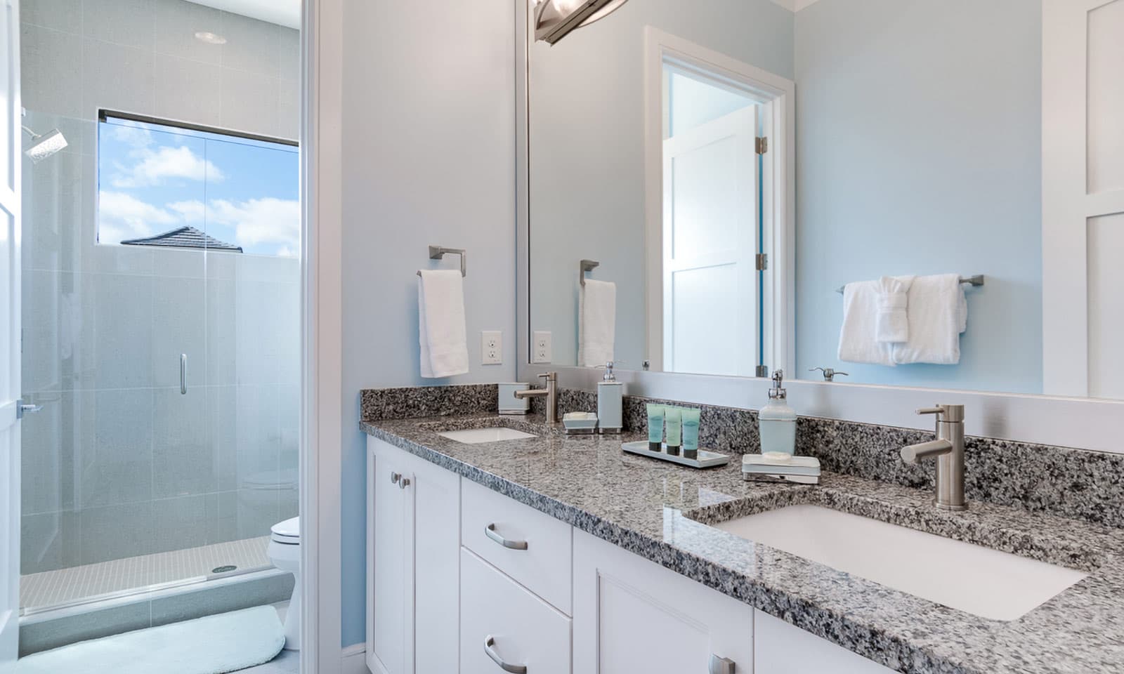 The Outstanding Oasis - Image 24