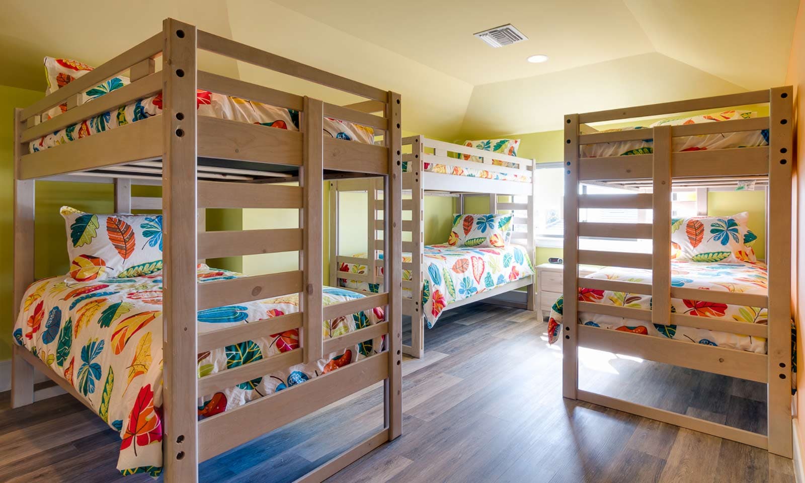 The Outstanding Oasis - Image 40