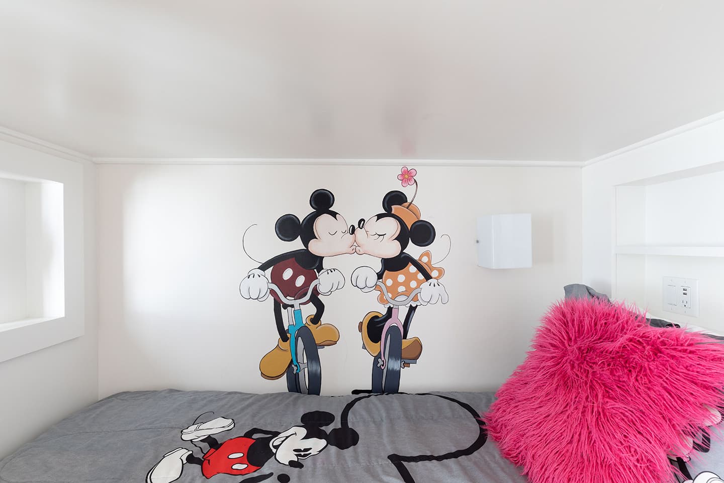 Sun-Touched Haven - Image 19