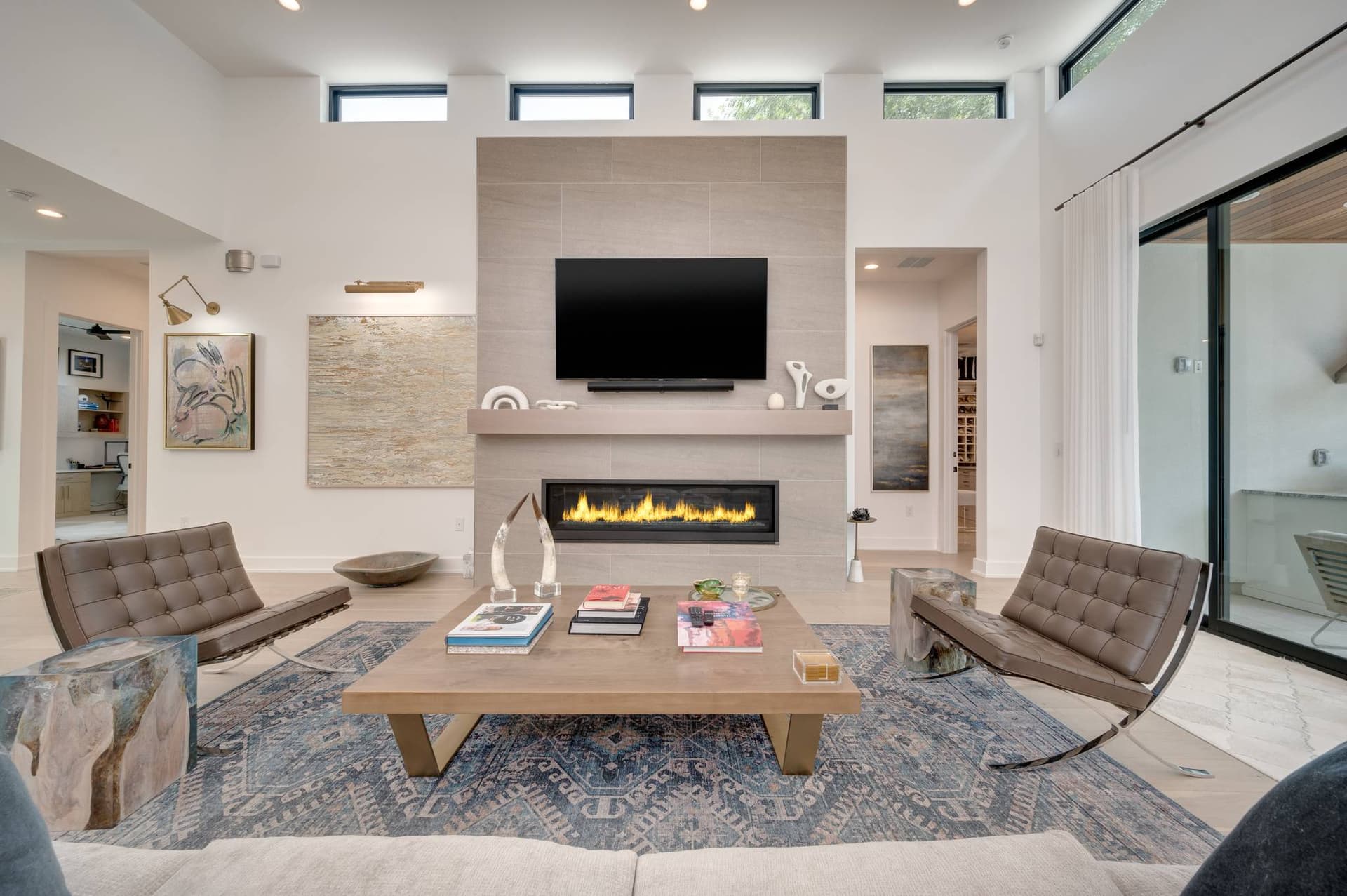 Austin Bella - Image 11