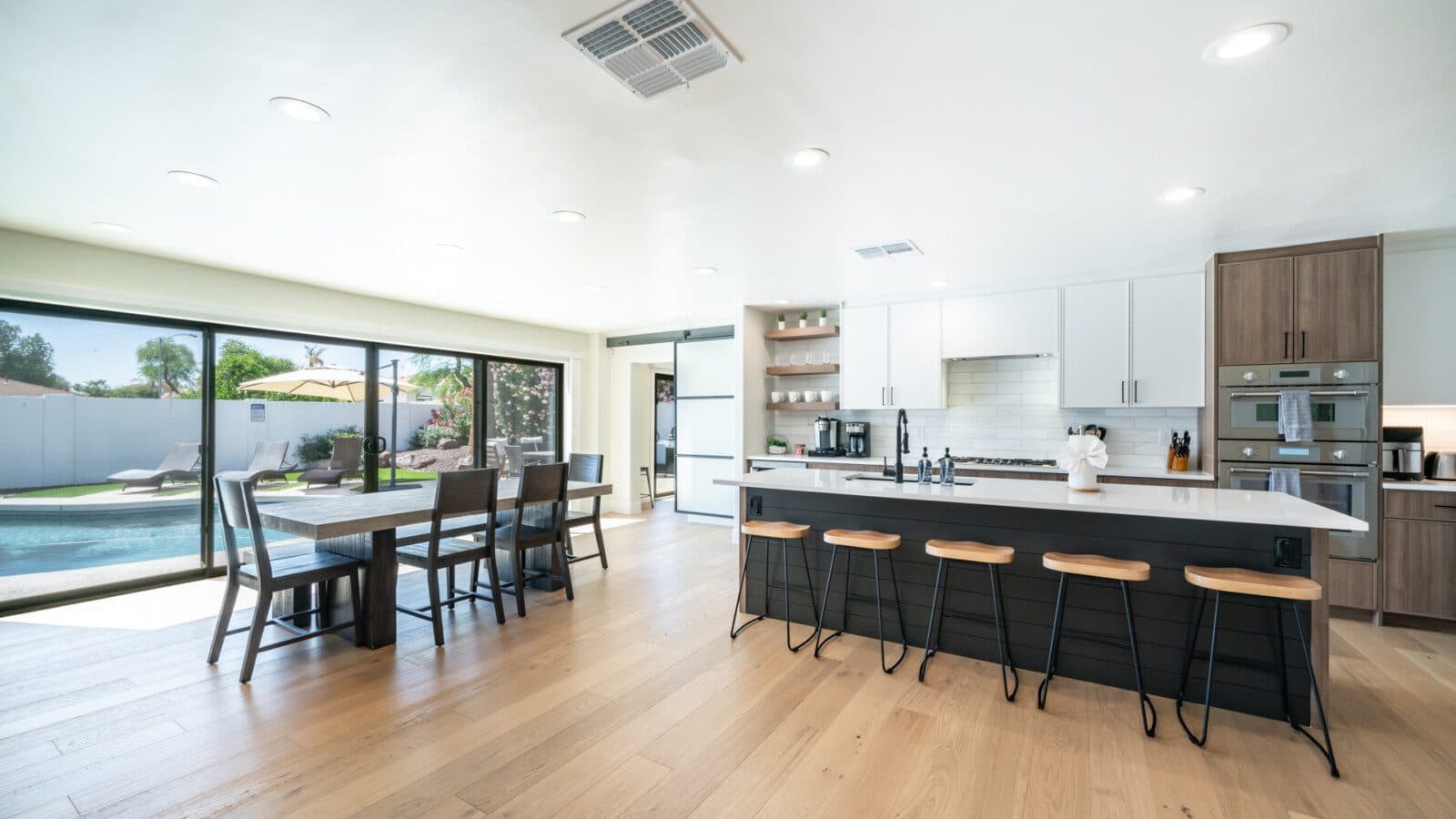 Spontaneous Desert Retreat - Image 41