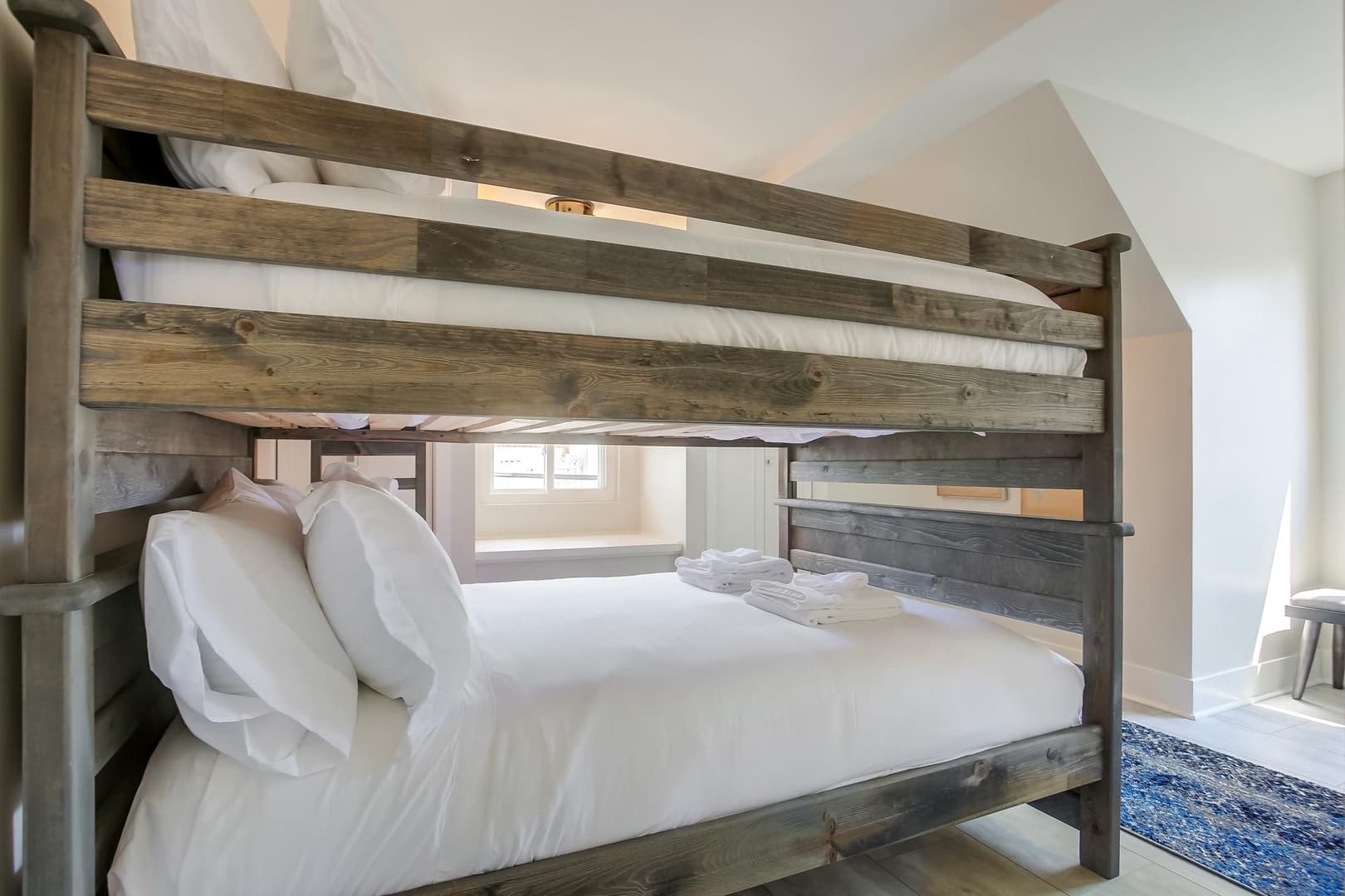 Ocean Watch Home - Image 17