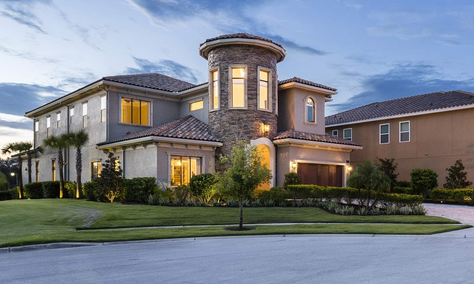 Palmilla Court - Image 1