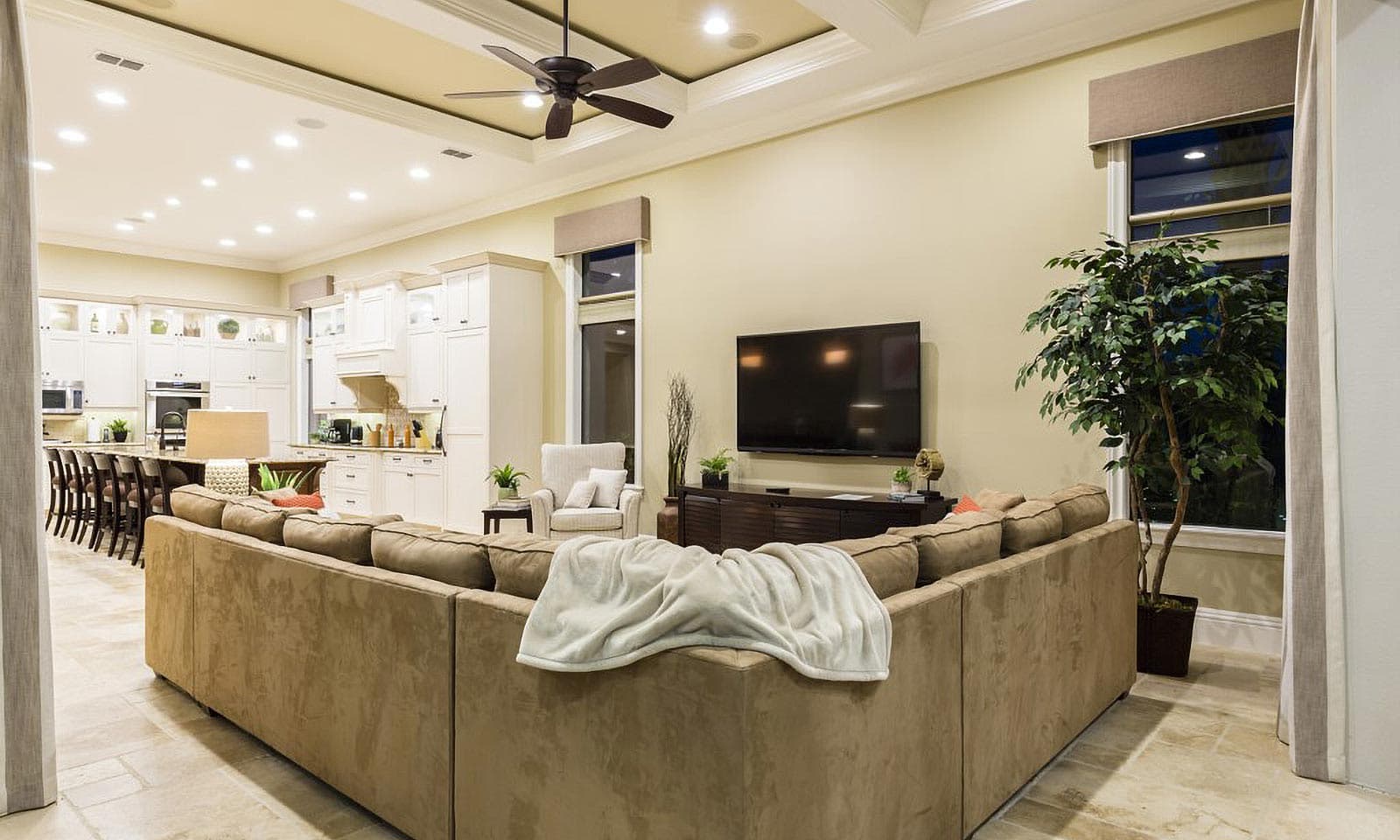 Palmilla Court - Image 4