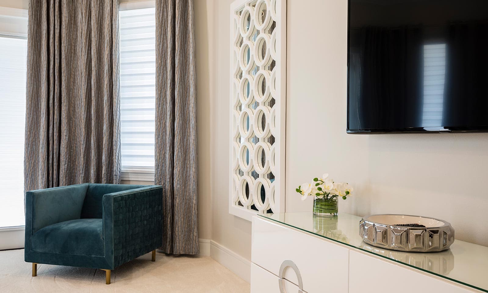 Luxurious Oasis - Image 11