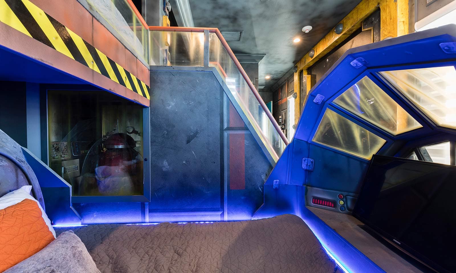 Luxurious Oasis - Image 23