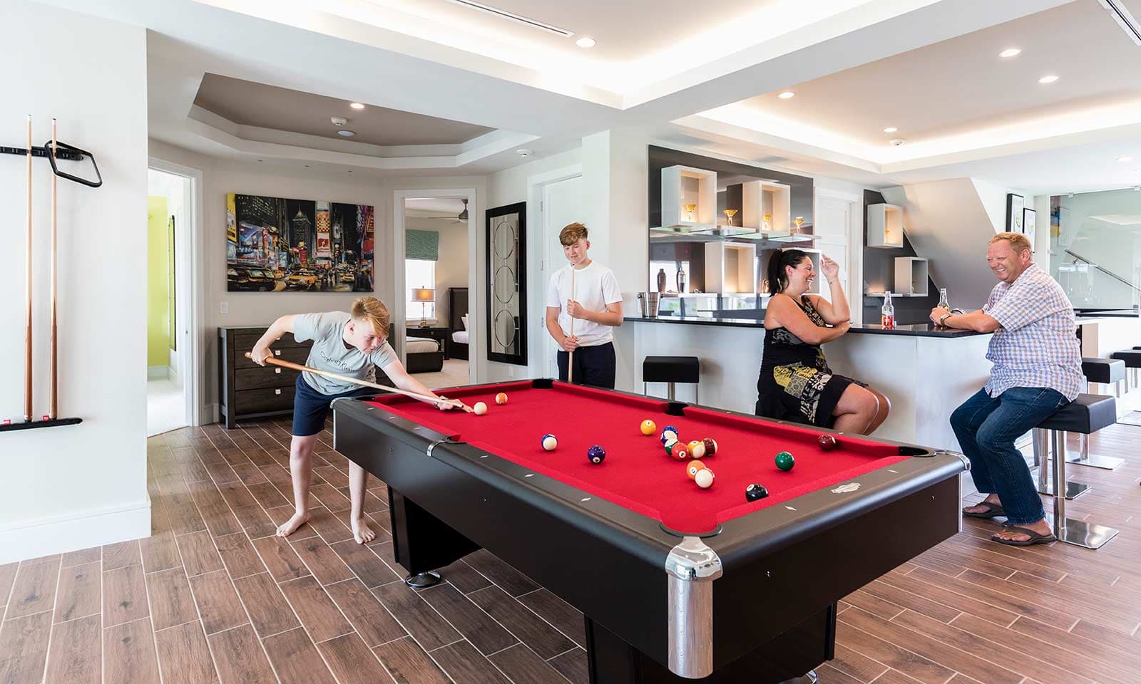 Luxurious Oasis - Image 36