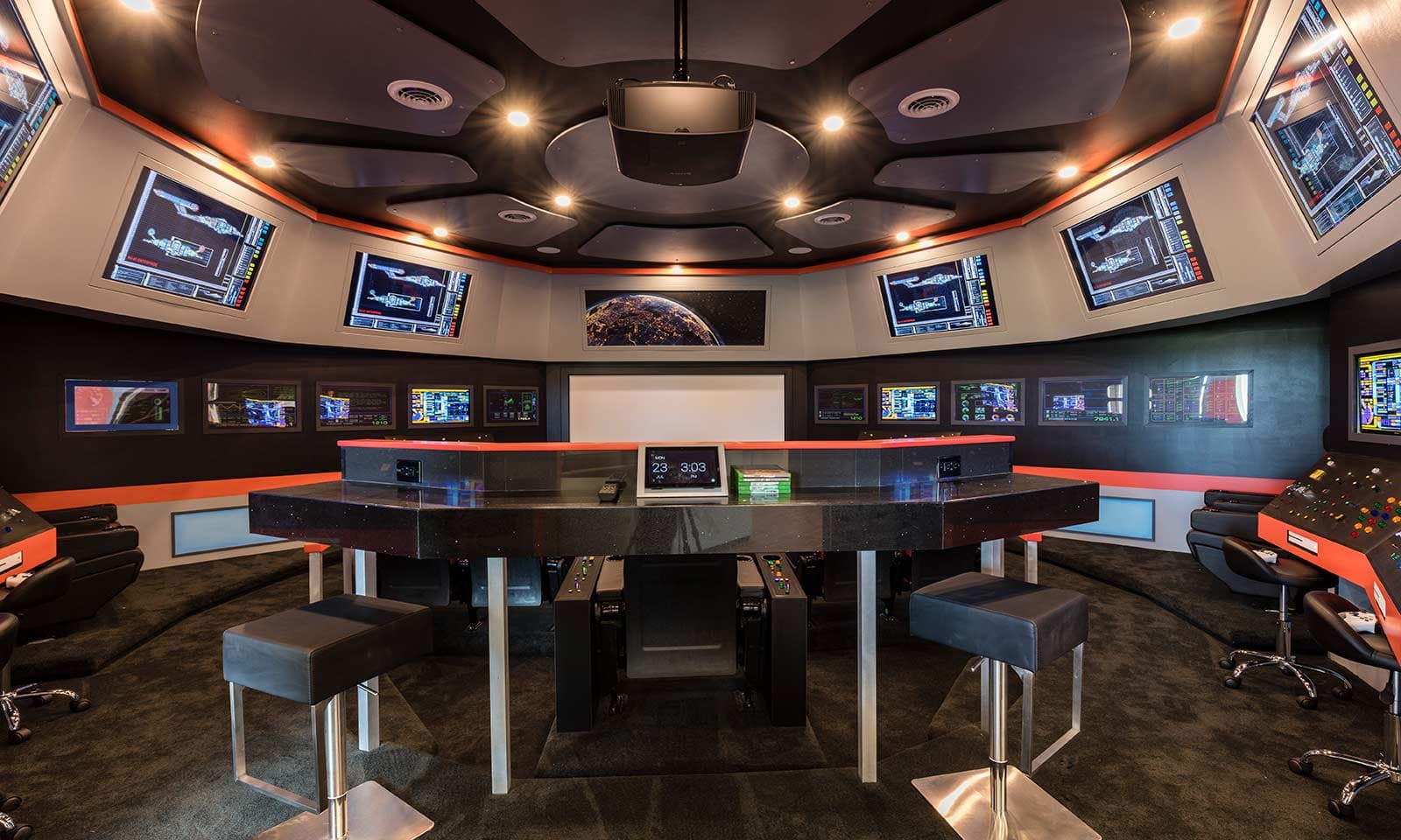 Luxurious Oasis - Image 40