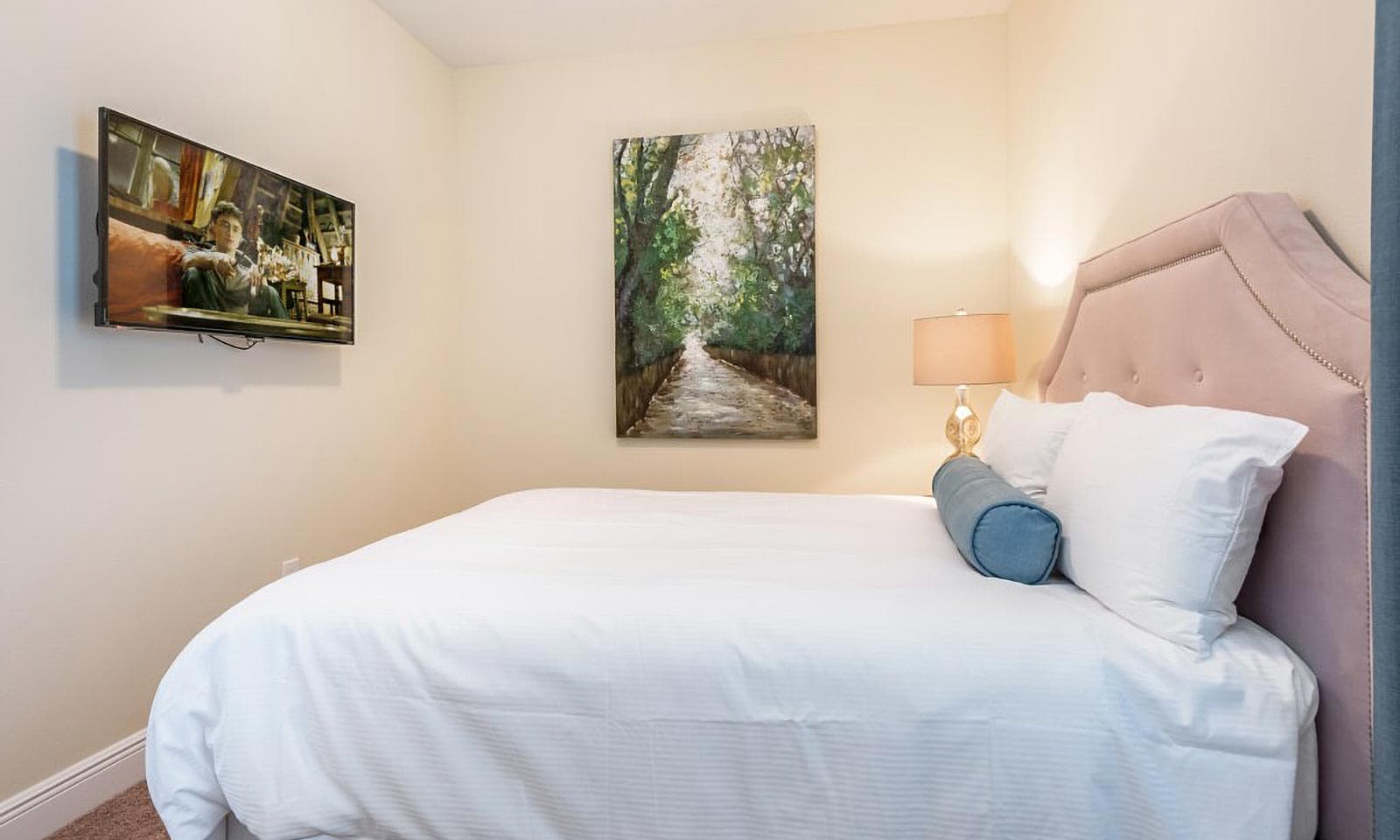 Enchanting Desert Hideaway - Image 12