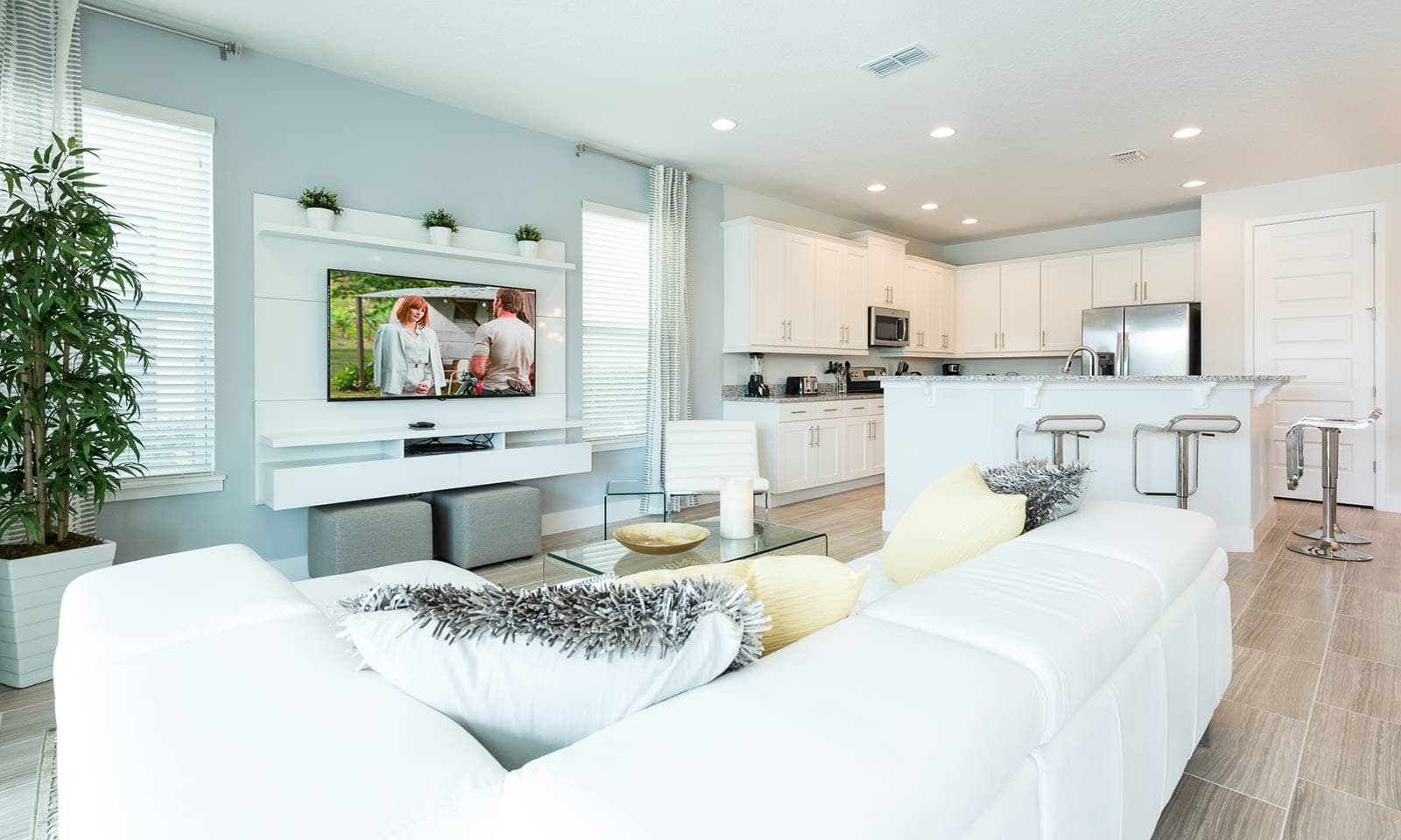 Modern Manse - Image 6