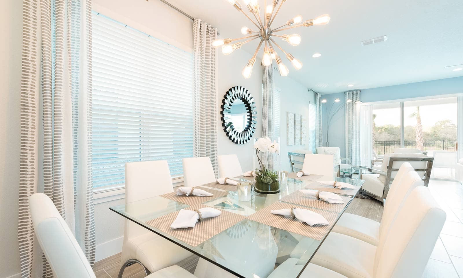 Modern Manse - Image 8