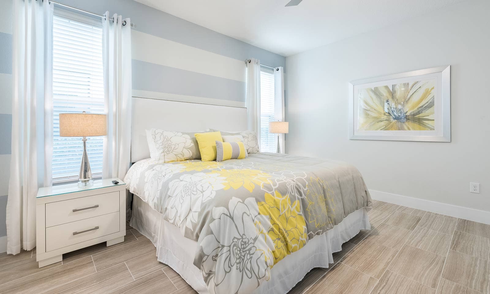 Modern Manse - Image 11